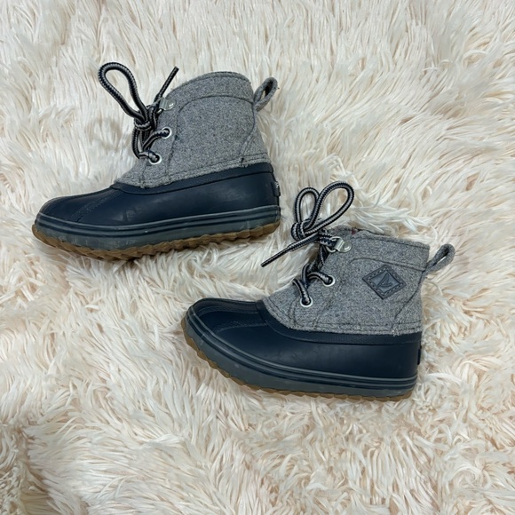 Sperry Grey Bowline Boot Toddler size 6M - Picture 3 of 8
